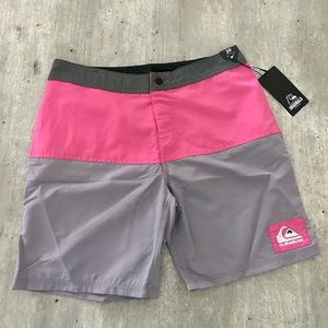 NWT Quicksilver Swim Trunks  Boardshorts Men Size 29